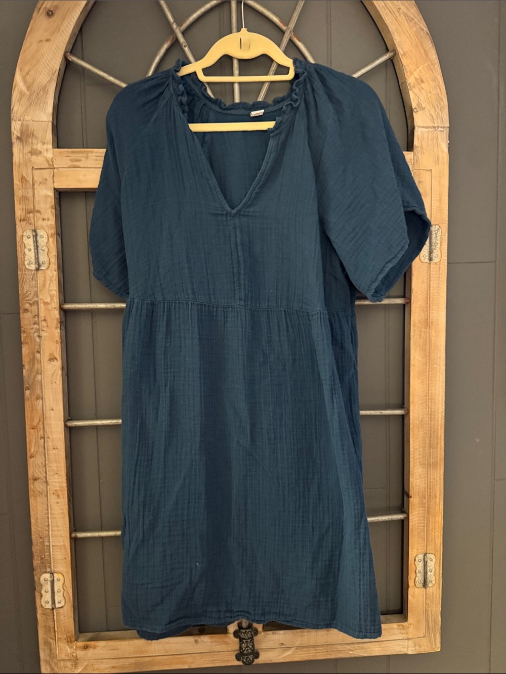 Relaxed Navy Blue V-Neck Gauze Tunic